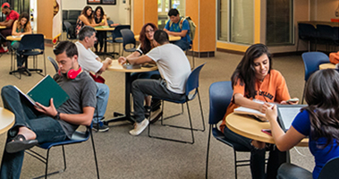 Students on the Reedley College campus