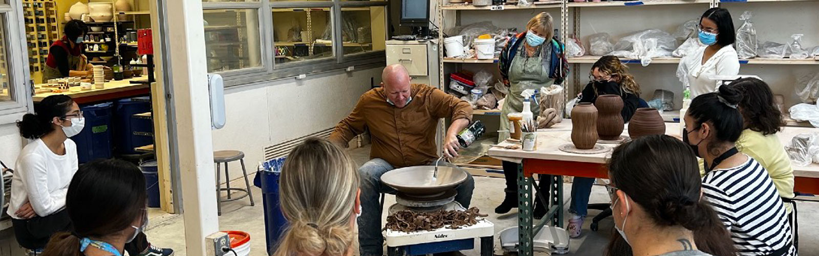 Pottery Classes and Studios - List of Pottery Classes